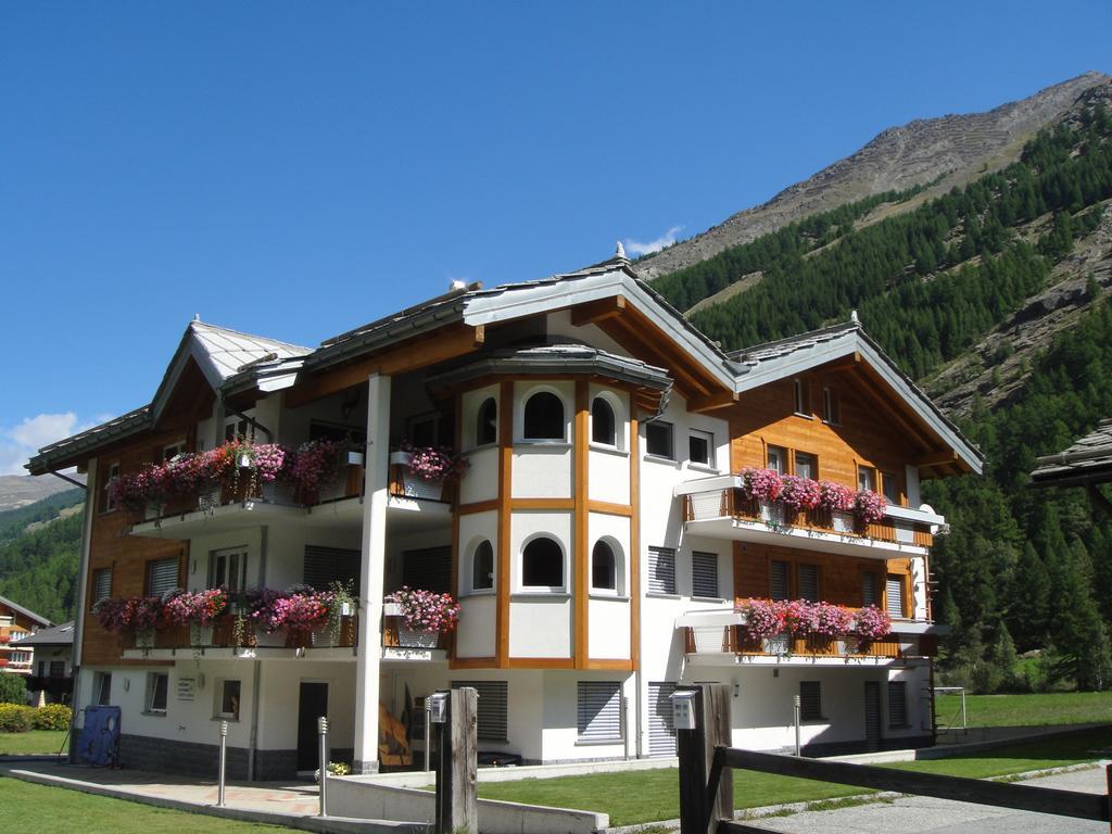 Haus Alpenstern Διαμέρισμα Saas-Grund Εξωτερικό φωτογραφία